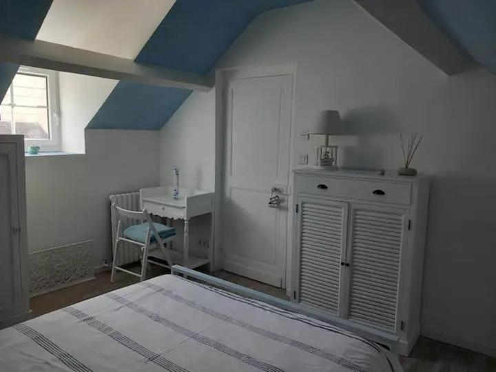 Chambre Bleue Avec Acces Plage Bourges Buitenkant foto